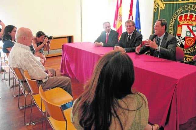 La Universidad forma en lengua y cultura española a 140 alumnos