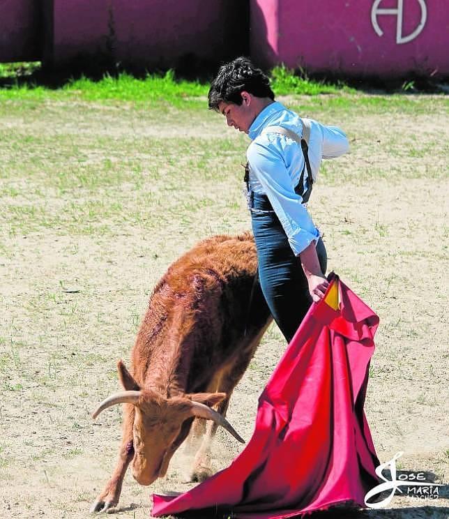 «Toreé mi primera becerra el día de Nochebuena, tenía doce años»