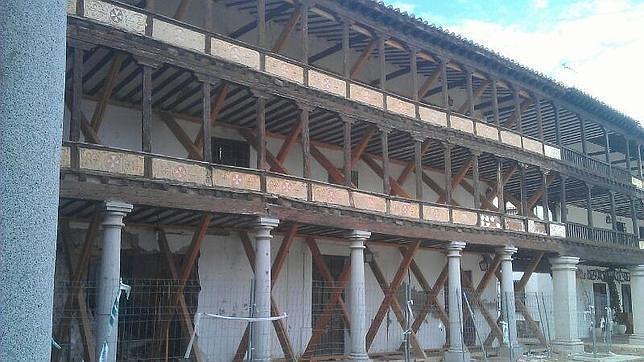 Las «heridas» de la plaza Mayor de Tembleque siguen abiertas