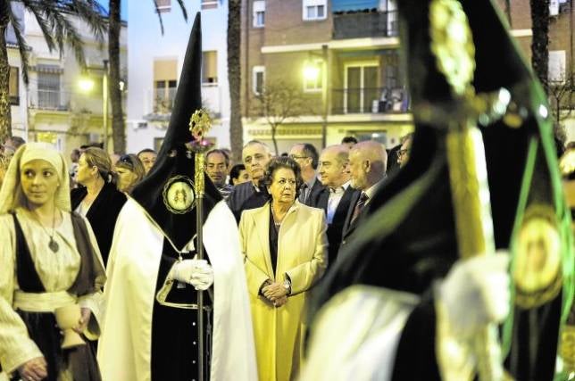 Barberá visita la Semana Santa Marinera