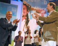 Mariano Rajoy pide una oportunidad para que Arenas lleve a Andalucía al liderazgo económico