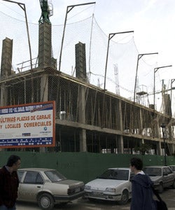 Junta y constructores, a favor de convertir viviendas libres en VPO