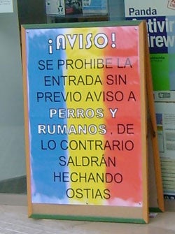«Prohibida la entrada a perros y rumanos»