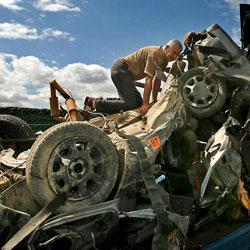 Una niña de 4 años, un joven de 26 y una mujer de 48, mueren en un accidente en Carmona