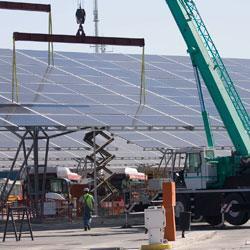 Tussam construye la mayor  planta solar fotovoltaica de España en un casco urbano