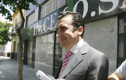 Luis Castel anuncia un principio de acuerdo con Lopera por sus acciones