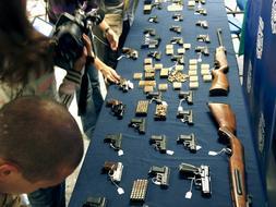Desmantelan en Sevilla una red de tráfico de armas para su uso en actos delictivos