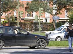 Los cuatro menores atropellados cruzaban por un semáforo en verde para los peatones
