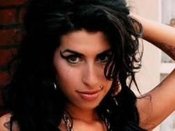 El esposo de Amy Winehouse inicia los trámites de divorcio por adulterio