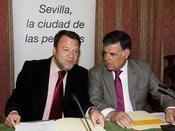 Viera niega que haya faltado apoyo a Monteseirín y arremete contra el PP