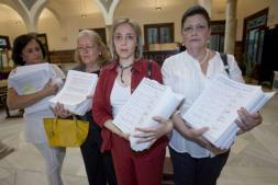 Vecinos de Asunción presentan 11.513 firmas contra la peatonalización