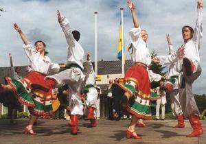 El Muelle de las Carabelas acoge desde mañana el Festival Internacional de Danzas de Villablanca