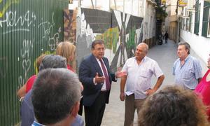 Zoido alerta de la «pérdida» de un solar para uso educativo por la pasividad del alcalde