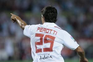 Nuevo contrato en forma de premio para Diego Perotti