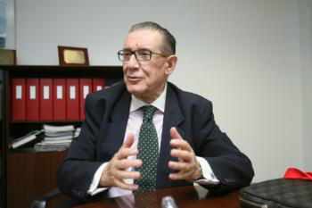 DÍAZ JAPÓN Juan Velarde Fuertes
