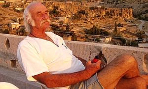 «Basta una denuncia para separar al hombre de su hogar»
