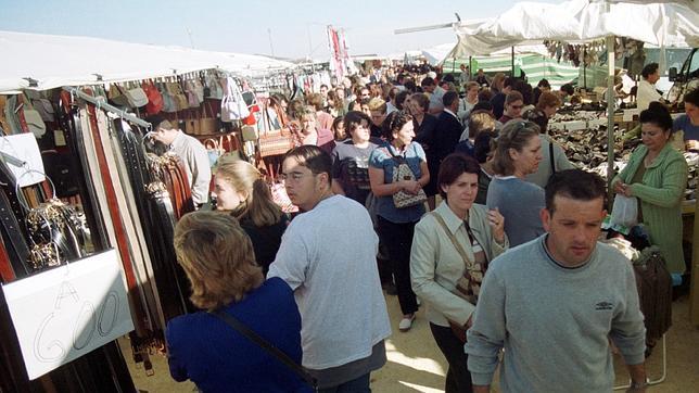«El mercadillo de Alcosa encierra a los vecinos en caso de incendio», según el Sindicato de Policía
