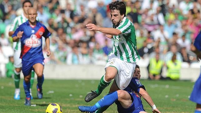 La ambición, motor del Betis de Mel que arrasa al Rayo y refuerza el liderato