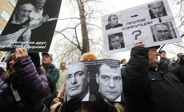 Putin refuerza su poder cebándose con Jodorkovski