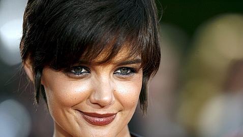 Katie Holmes vuelve a ejercer como modelo