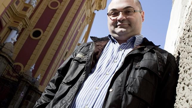 Francisco Javier Torres: «Hay analogías entre el crimen de la calle Jesús del Gran Poder y mi novela»