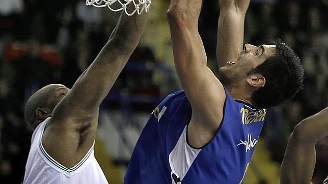Hierve la defensa, cruje la Benetton (66-55)