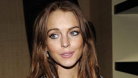 Nuevo escándalo de Lindsay Lohan el día de su juicio por robo