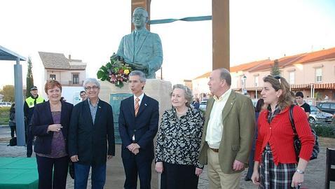 Monumento a Blas Infante en Utrera