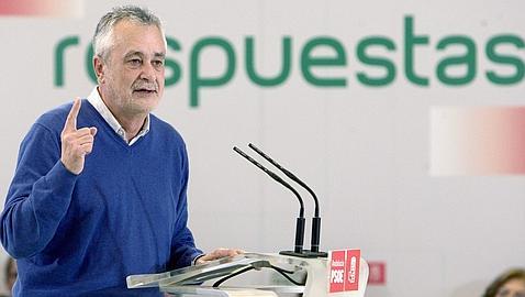 Griñán felicita el 28-F: «Los Andaluces hemos ganado en calidad de vida»