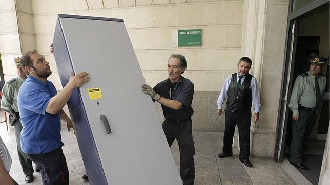 Anticorrupción se pliega a la tesis de la Junta de ocultar sus actas por los ERE