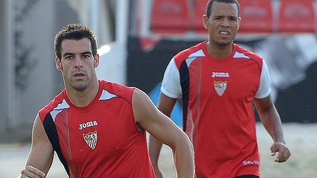 Negredo golea para hacerse con el hueco de Luis Fabiano