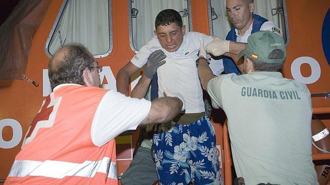 Oleada de pateras en la costa andaluza