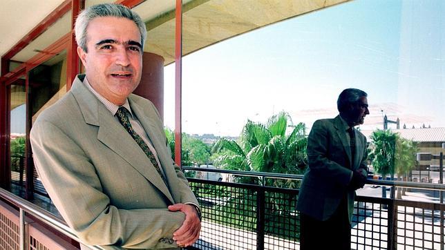La Diputación se gasta 540.000 euros en un libro de los alcaldes de la provincia