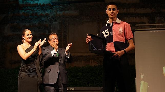 Un joven de 16 años gana el premio al mejor blog de Sevilla
