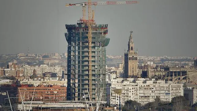 Sevilla se juega su imagen en San Petersburgo por la Torre Pelli