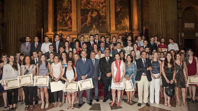 La US reconoce la excelencia de sus estudiantes en los Premios Extraordinarios Fin de Carrera
