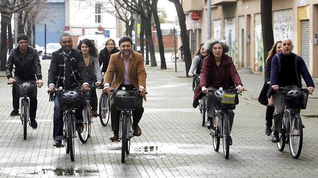Sevilla pone de moda el turismo en bici