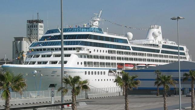 Un dispositivo especial recibirá esta noche al crucero más grande que llega a Sevilla