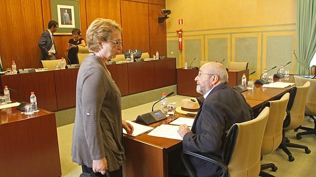 Hacienda estudiará las necesidades de financiación de Andalucía