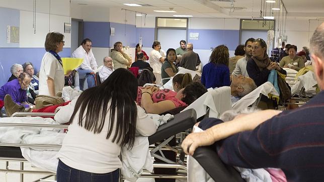 La Junta reconoce que las urgencias del Macarena están desbordadas