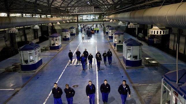 Cien mil kilos de pintura y decenas de errores en las facturas a Mercasevilla