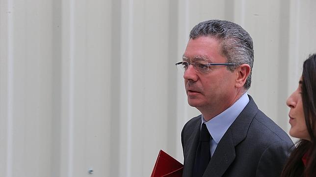 El Gobierno pone en duda la legalidad de las expropiaciones de la Junta a los bancos