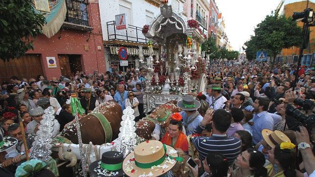 El Rocío 2013: Penas y alegrías para despedir a Triana en su bicentenario