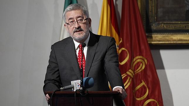 El consejero Avila dice que Invercaria cuenta con todos los controles