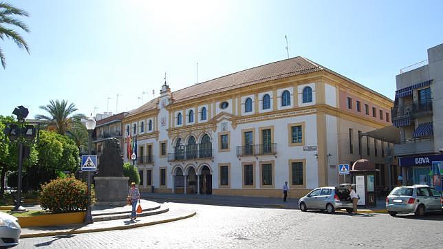 El Parlamento da su apoyo para que Dos Hermanas sea municipio de gran población