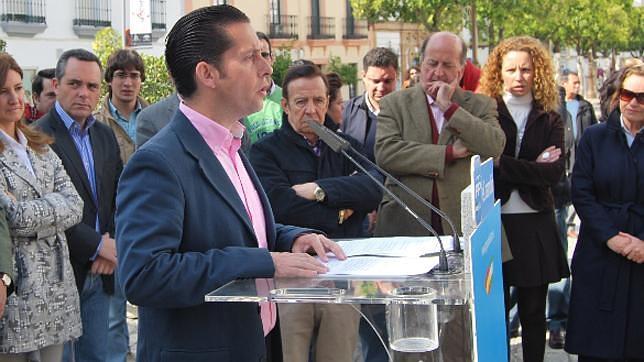 Relevo en la Alcaldía para consumar el pacto entre PP y APSM