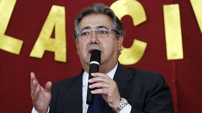Zoido insiste en que el dragado y la protección de estuario son «compatibles»