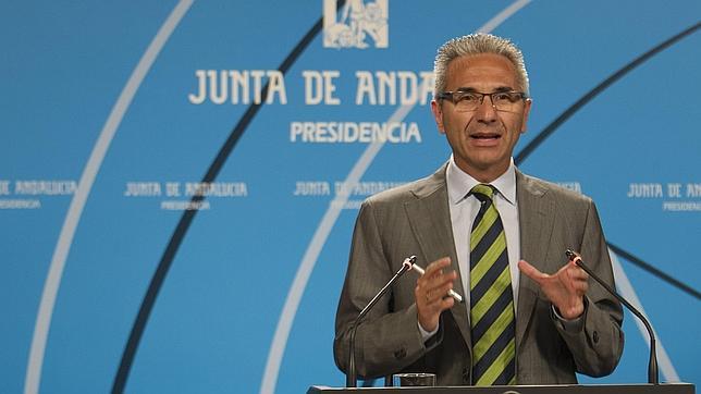 La Junta defiende la «buena gestión» en la Administración pública de los imputados