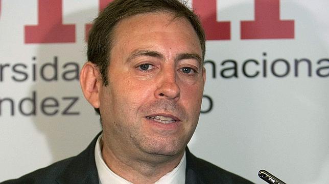 El alcalde de Jun pedirá «suspensión cautelar» de primarias en los tribunales