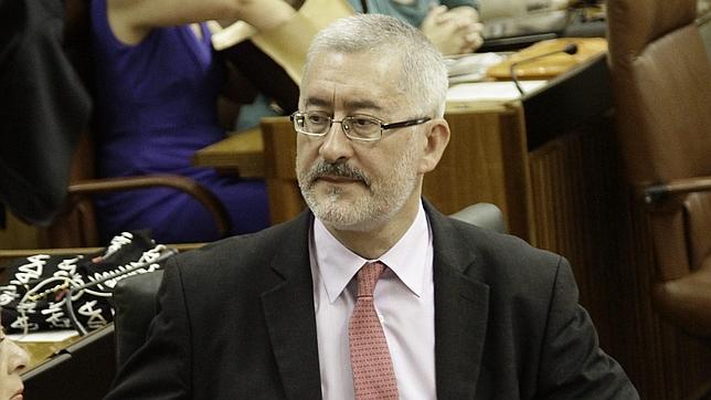 Ávila dice que la zona franca tiene «sus puntos positivos y sus puntos negativos»